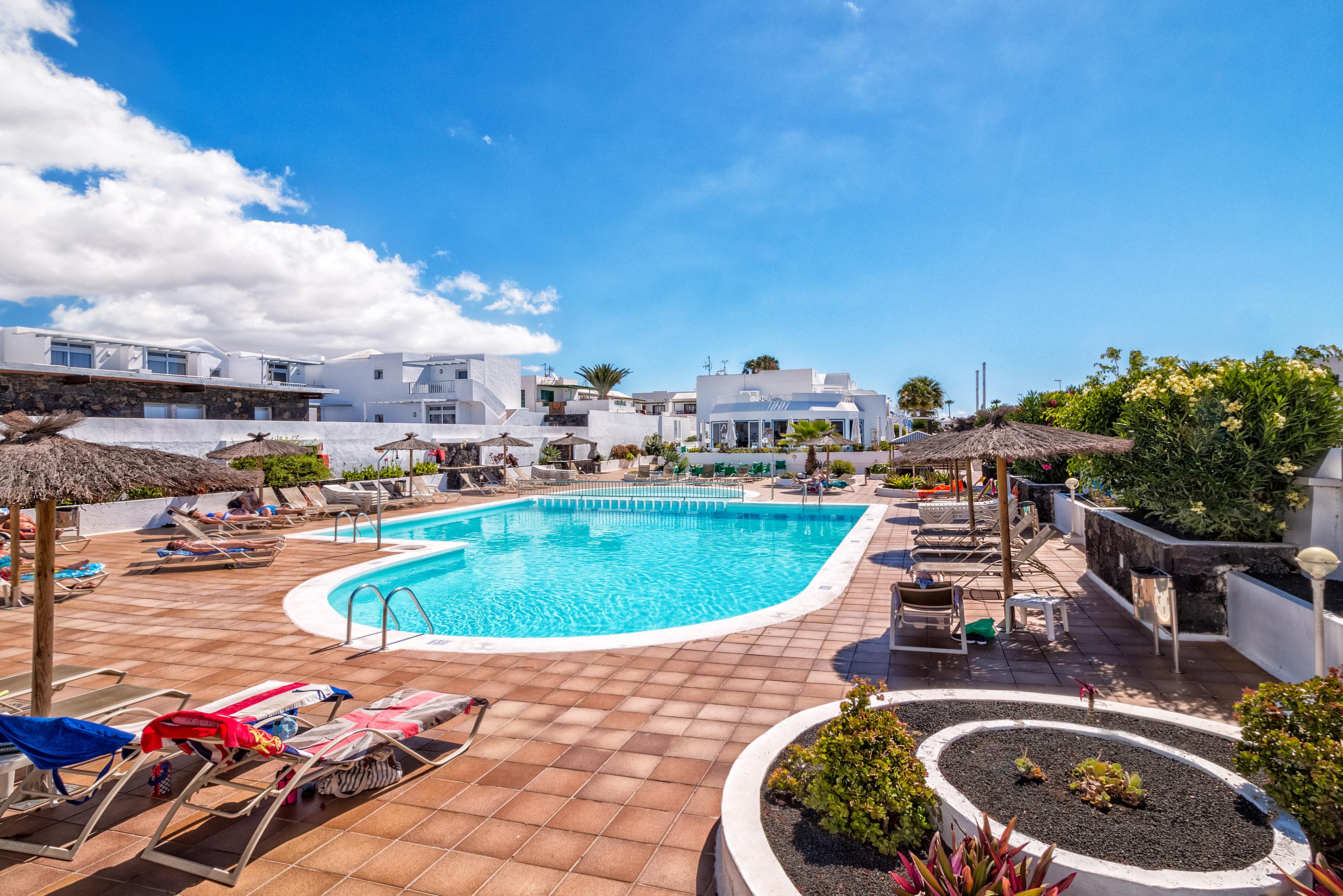 Apartamentos Livvo Oasis Puerto del Carmen  Exterior foto